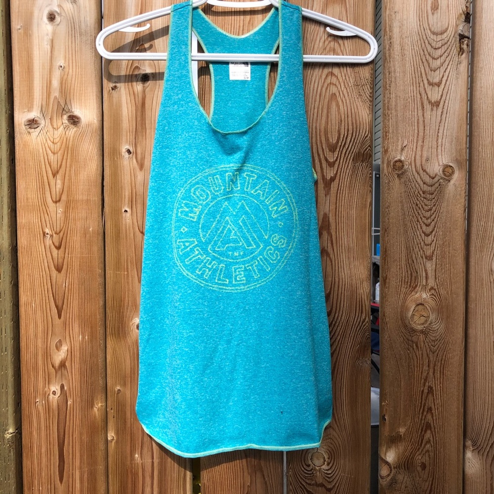 ☀️ 3/$20 The North Face tank